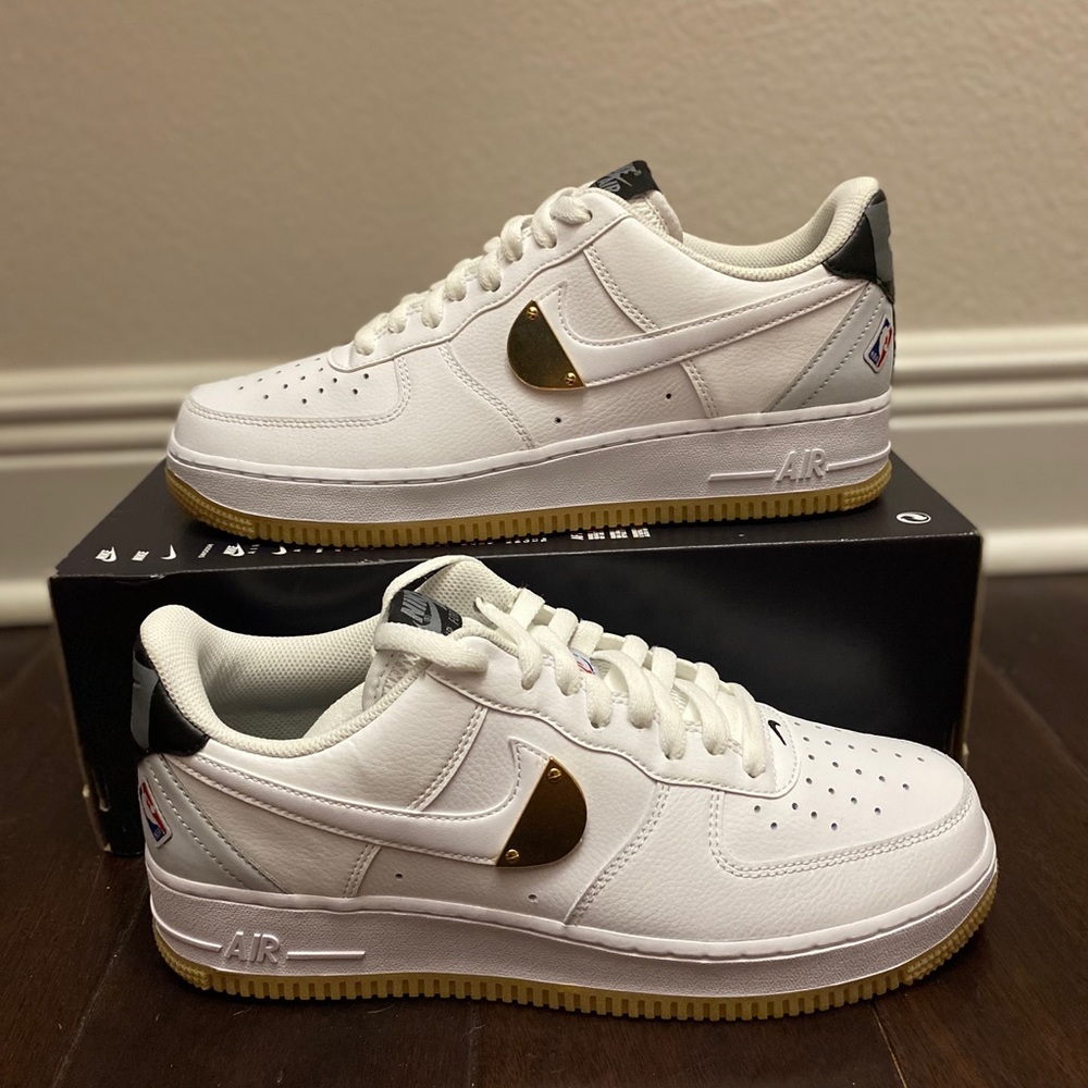 Nike Air Force 1 '07 LV8 Men's Shoes in White